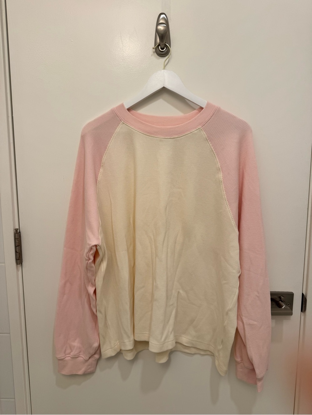 Daily Drills Raglan Thermal in Cupid and Cream